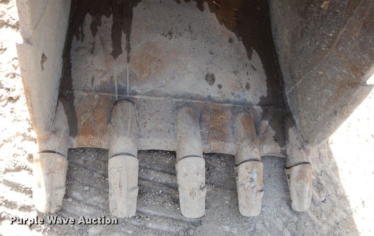 image for item DL2641 2013 John Deere 250G LC  excavator