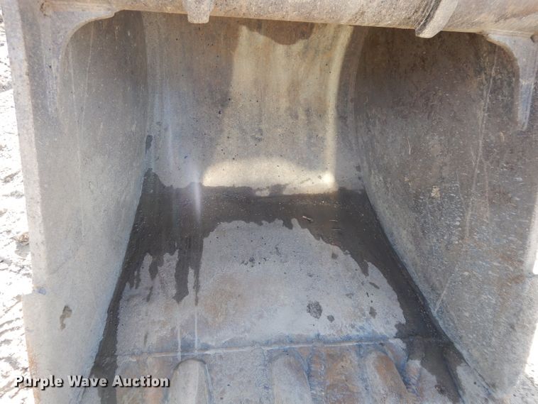 image for item DL2641 2013 John Deere 250G LC  excavator