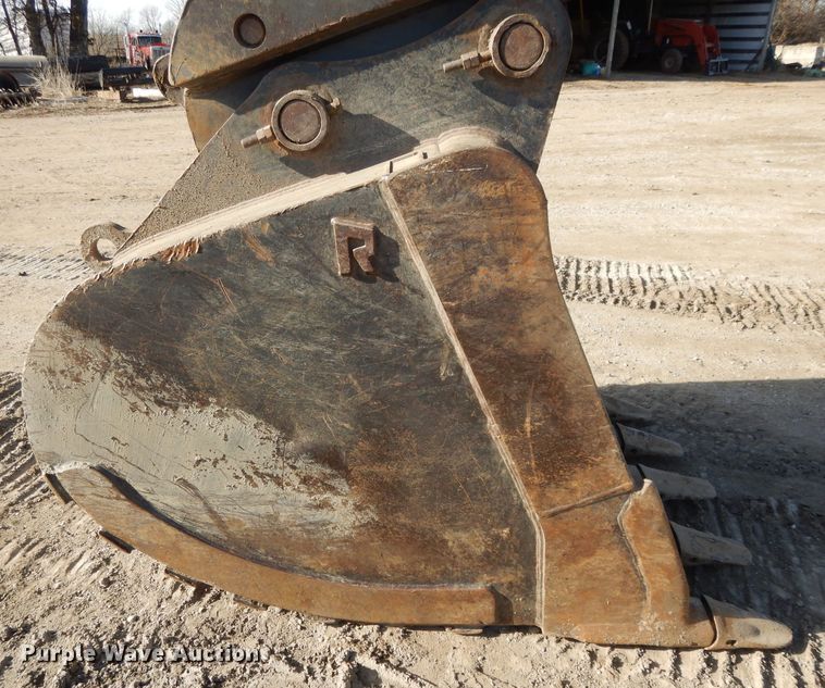 image for item DL2641 2013 John Deere 250G LC  excavator