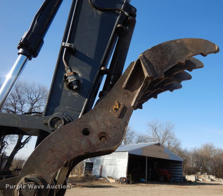 image for item DL2641 2013 John Deere 250G LC  excavator