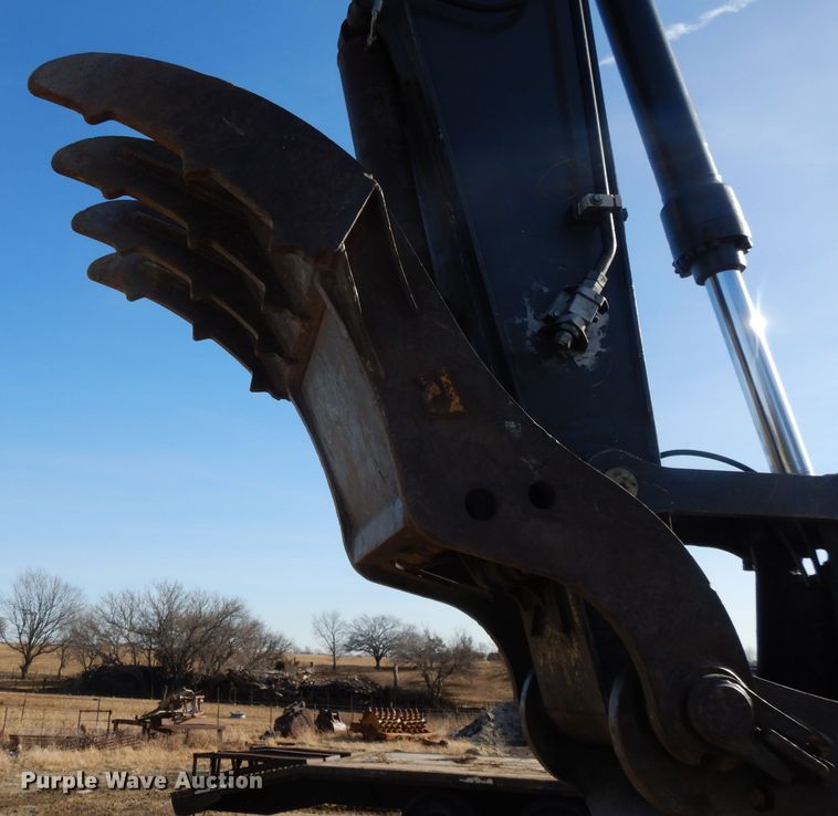 image for item DL2641 2013 John Deere 250G LC  excavator