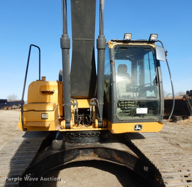 image for item DL2641 2013 John Deere 250G LC  excavator