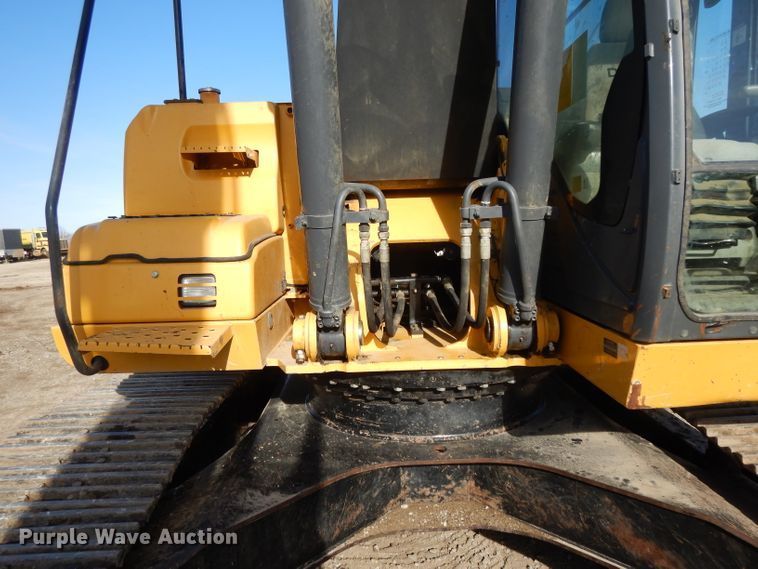 image for item DL2641 2013 John Deere 250G LC  excavator