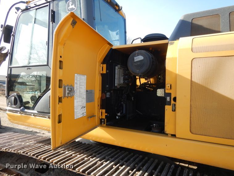 image for item DL2641 2013 John Deere 250G LC  excavator