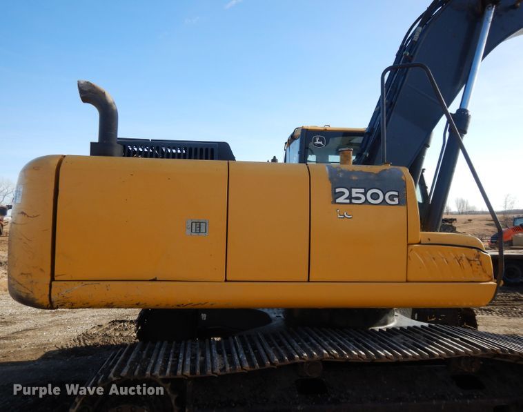 image for item DL2641 2013 John Deere 250G LC  excavator