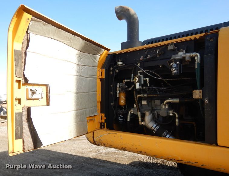 image for item DL2641 2013 John Deere 250G LC  excavator