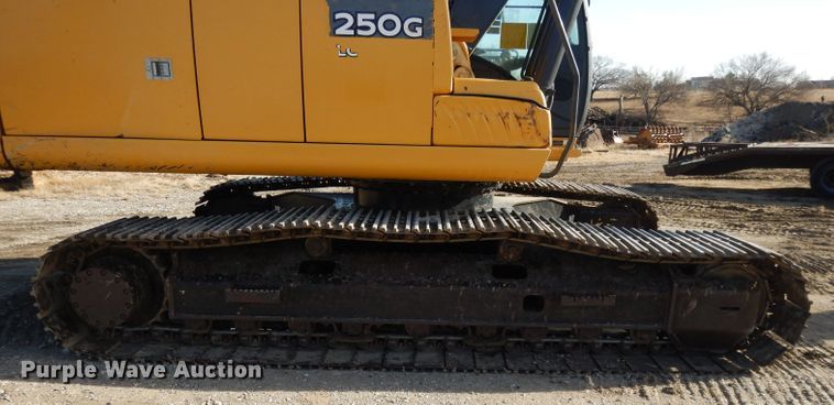 image for item DL2641 2013 John Deere 250G LC  excavator