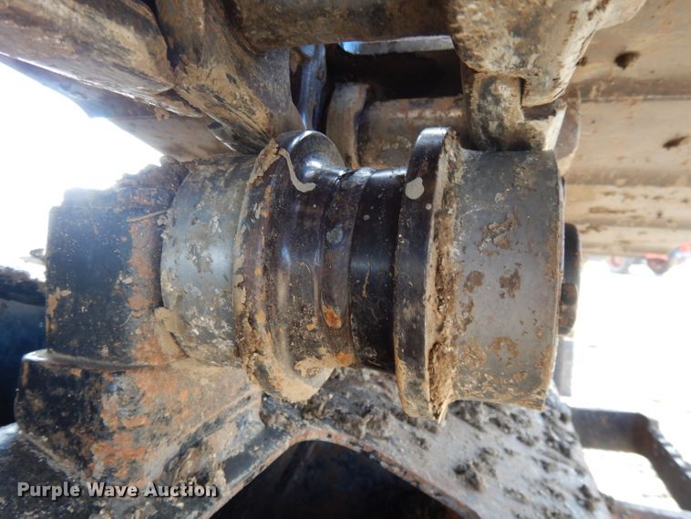 image for item DL2641 2013 John Deere 250G LC  excavator