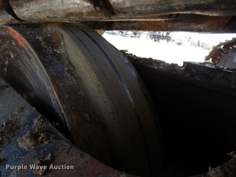 image for item DL2641 2013 John Deere 250G LC  excavator