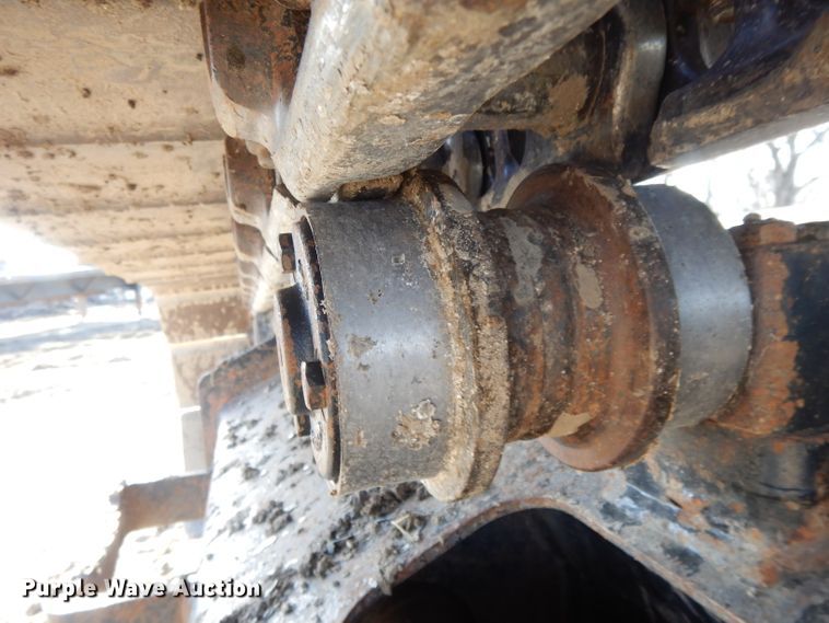 image for item DL2641 2013 John Deere 250G LC  excavator