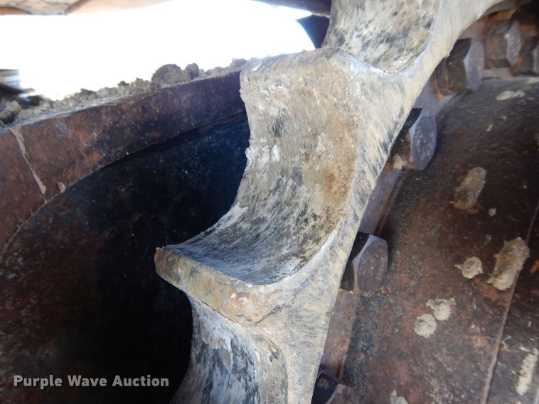 image for item DL2641 2013 John Deere 250G LC  excavator