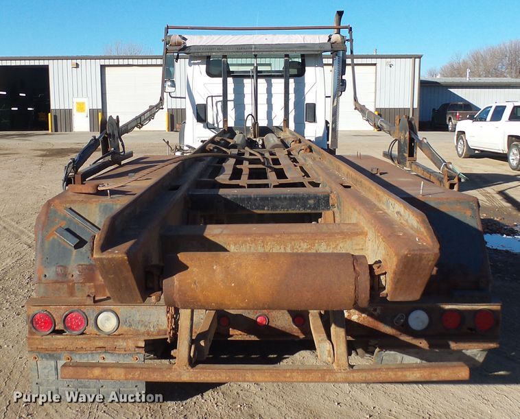 image for item EF9666 2006 International 7400  rolloff container truck