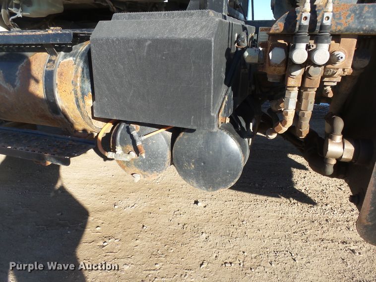 image for item EF9666 2006 International 7400  rolloff container truck