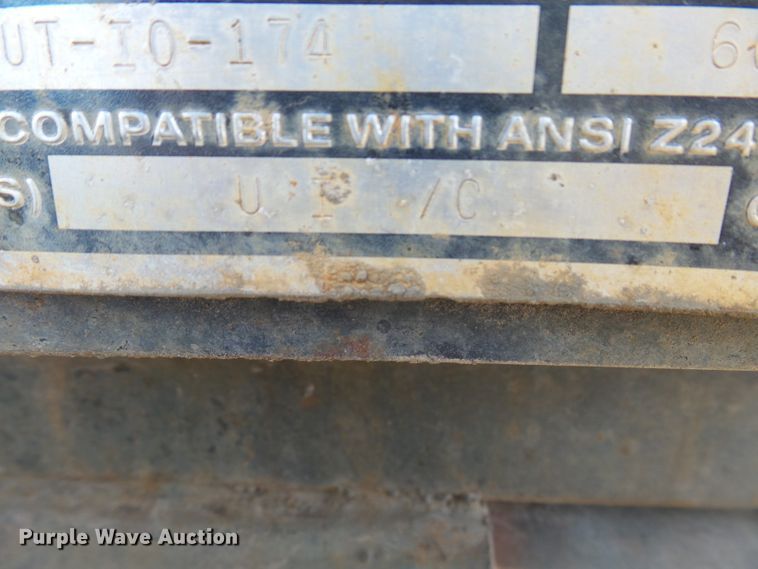 image for item EF9666 2006 International 7400  rolloff container truck