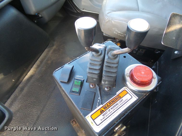 image for item EF9666 2006 International 7400  rolloff container truck