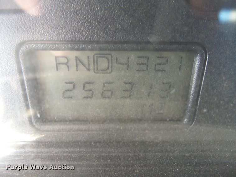 image for item EF9666 2006 International 7400  rolloff container truck