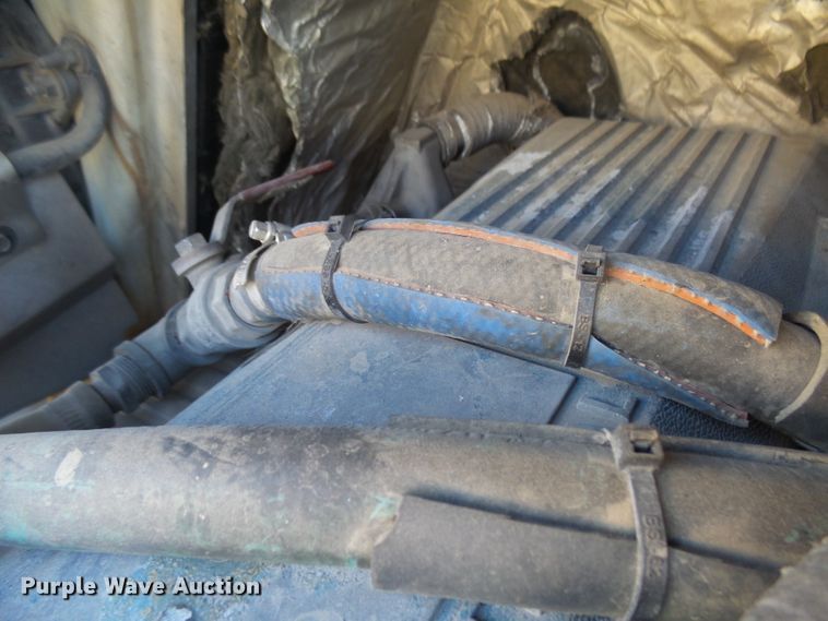 image for item EF9666 2006 International 7400  rolloff container truck