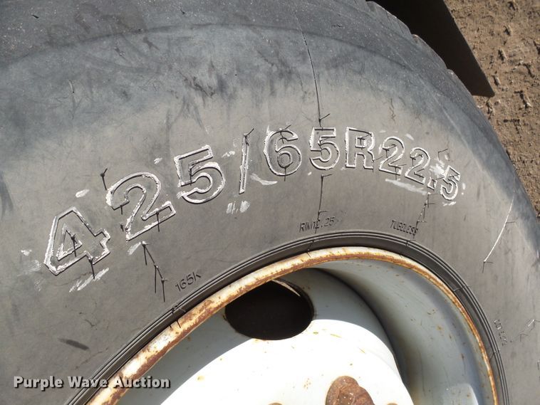 image for item EF9666 2006 International 7400  rolloff container truck