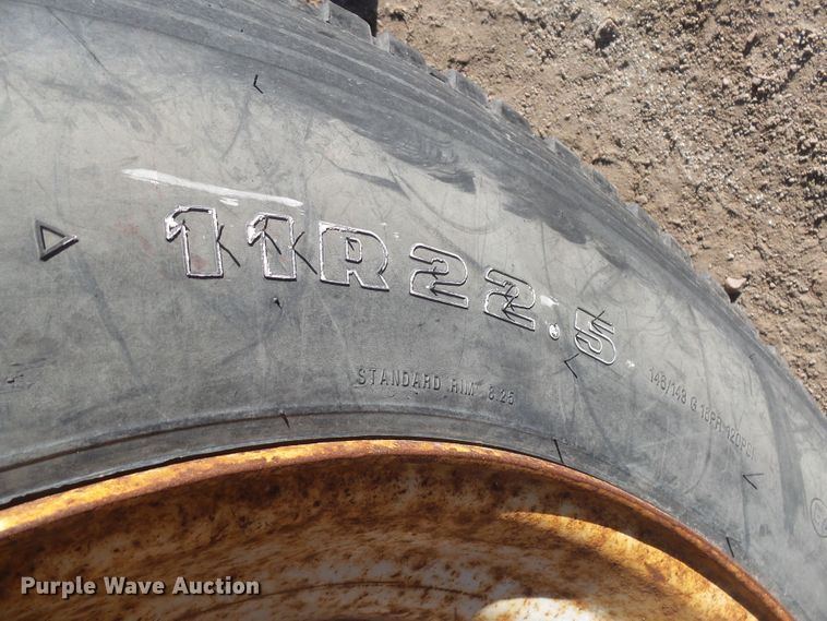 image for item EF9666 2006 International 7400  rolloff container truck