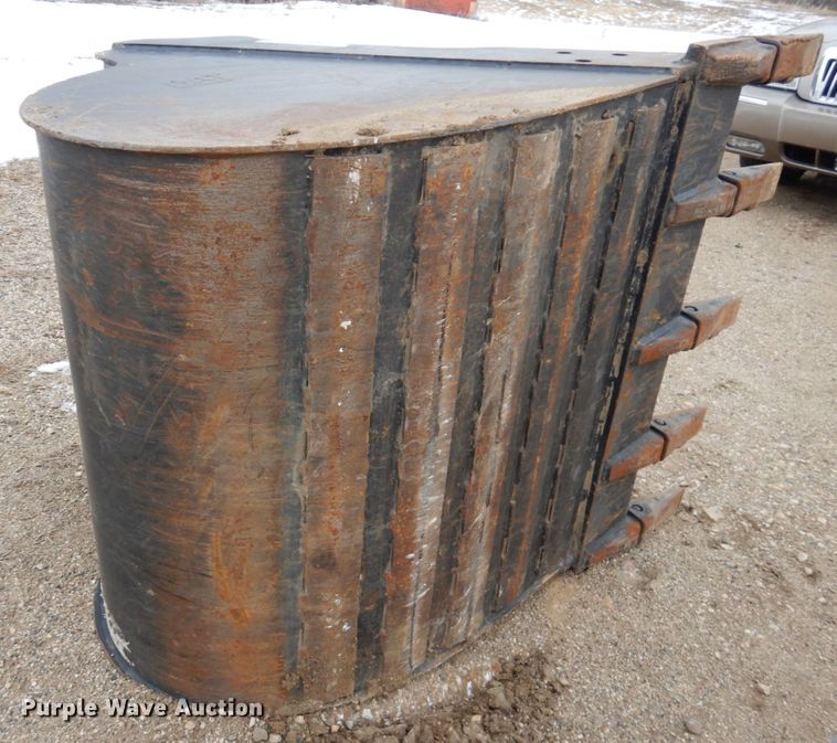 image for item FR9566 Caterpillar excavator bucket