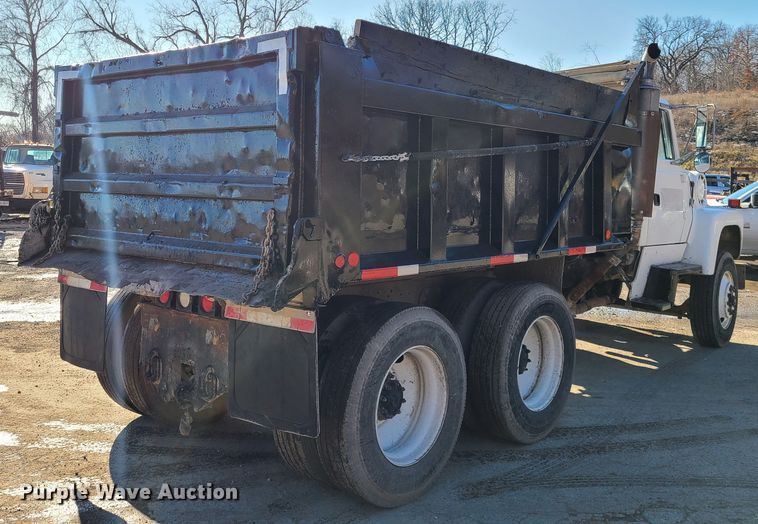 image for item FW9628 1993 Ford LT9000  dump truck