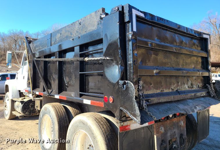 image for item FW9628 1993 Ford LT9000  dump truck