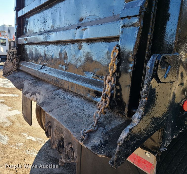 image for item FW9628 1993 Ford LT9000  dump truck