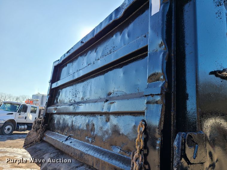 image for item FW9628 1993 Ford LT9000  dump truck