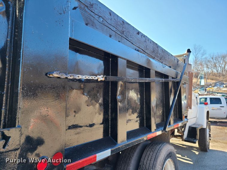image for item FW9628 1993 Ford LT9000  dump truck