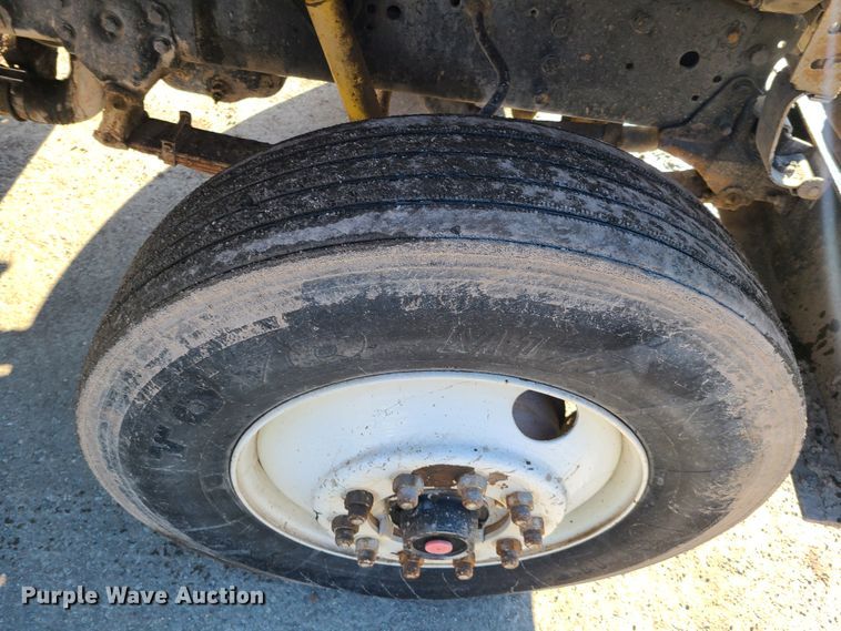 image for item FW9628 1993 Ford LT9000  dump truck