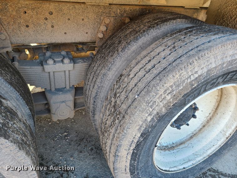 image for item FW9628 1993 Ford LT9000  dump truck