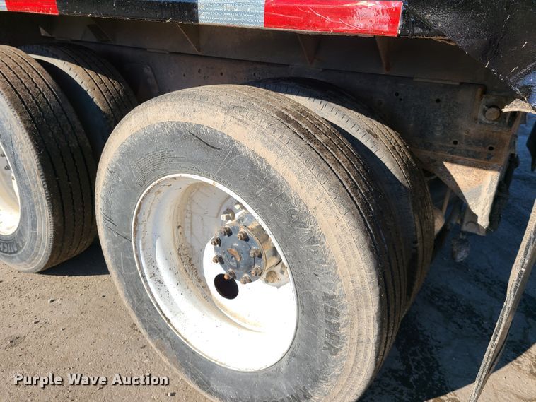 image for item FW9628 1993 Ford LT9000  dump truck