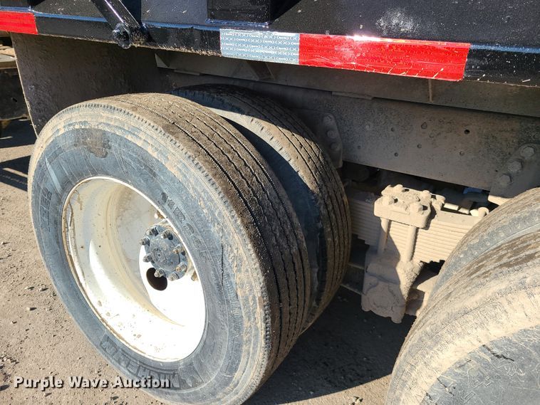 image for item FW9628 1993 Ford LT9000  dump truck