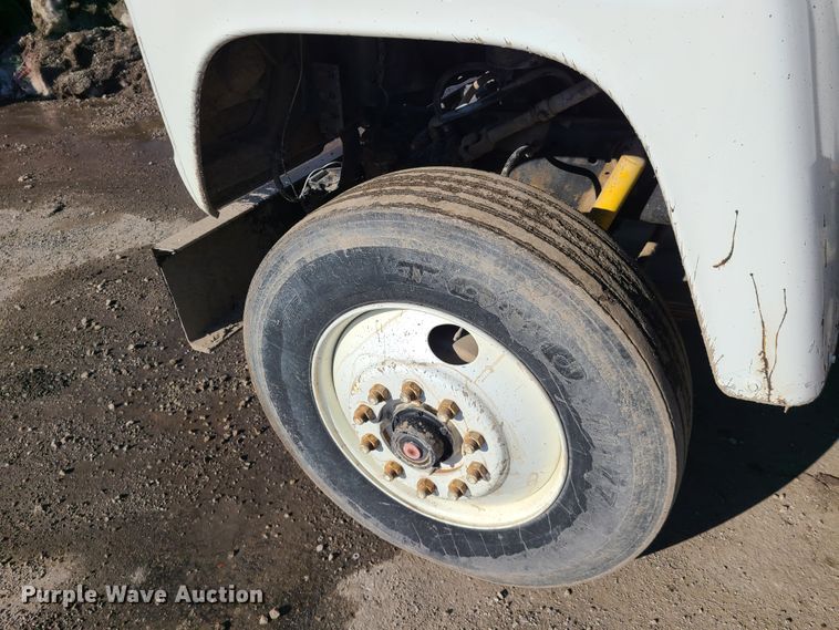 image for item FW9628 1993 Ford LT9000  dump truck