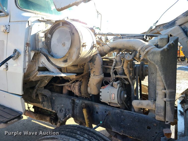 image for item FW9628 1993 Ford LT9000  dump truck