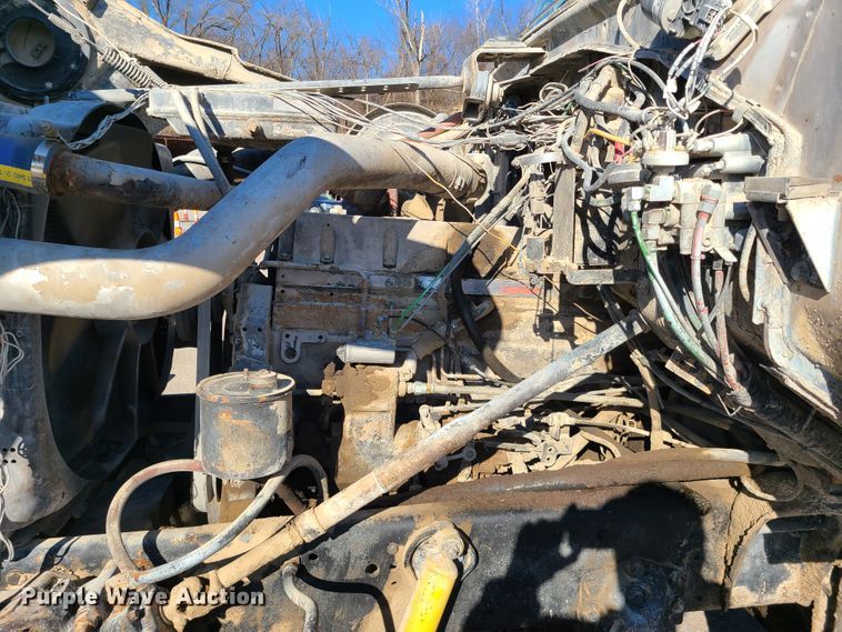 image for item FW9628 1993 Ford LT9000  dump truck