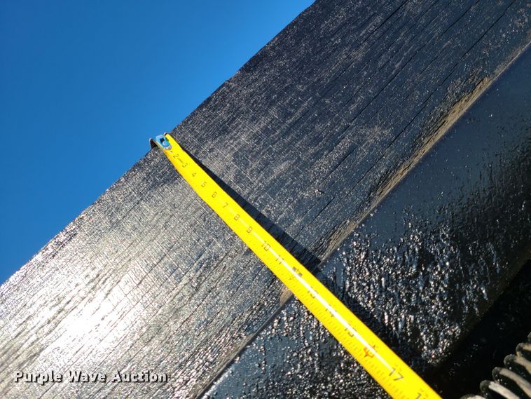 image for item FW9628 1993 Ford LT9000  dump truck