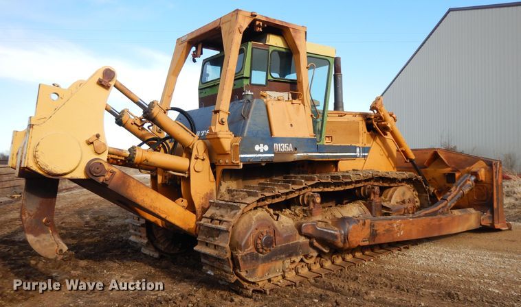 image for item GG9288 1988 Komatsu D135A-1  dozer