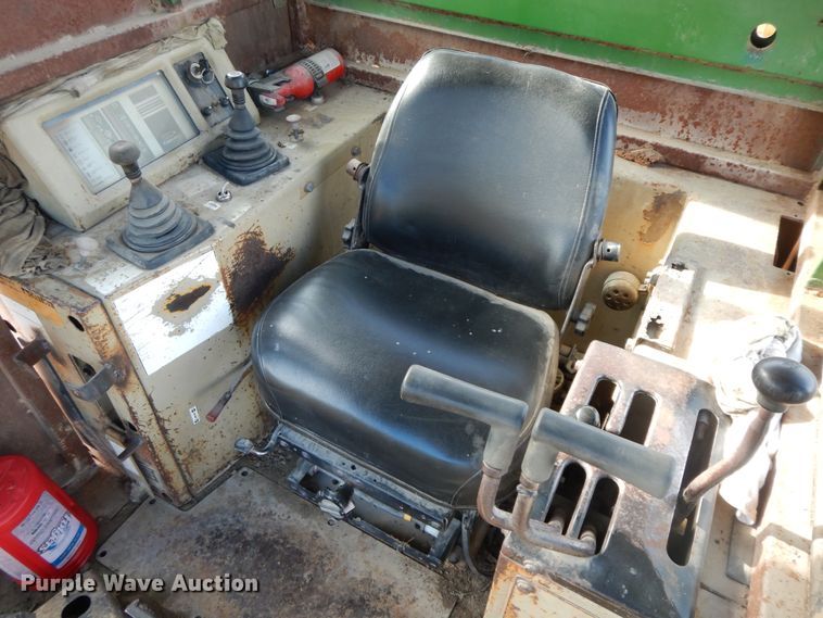 image for item GG9288 1988 Komatsu D135A-1  dozer