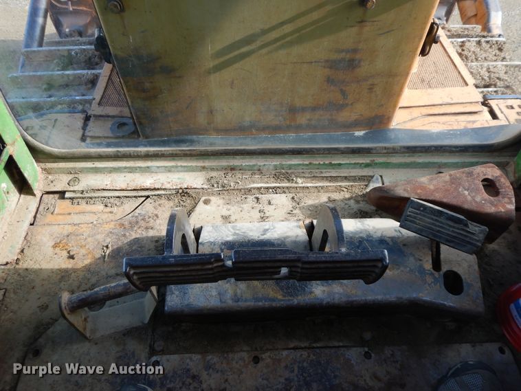 image for item GG9288 1988 Komatsu D135A-1  dozer