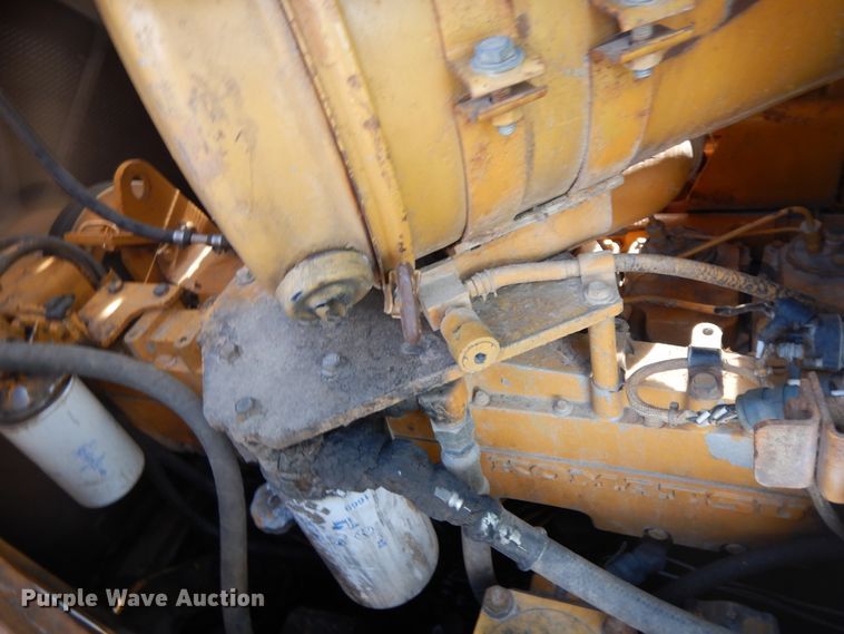 image for item GG9288 1988 Komatsu D135A-1  dozer