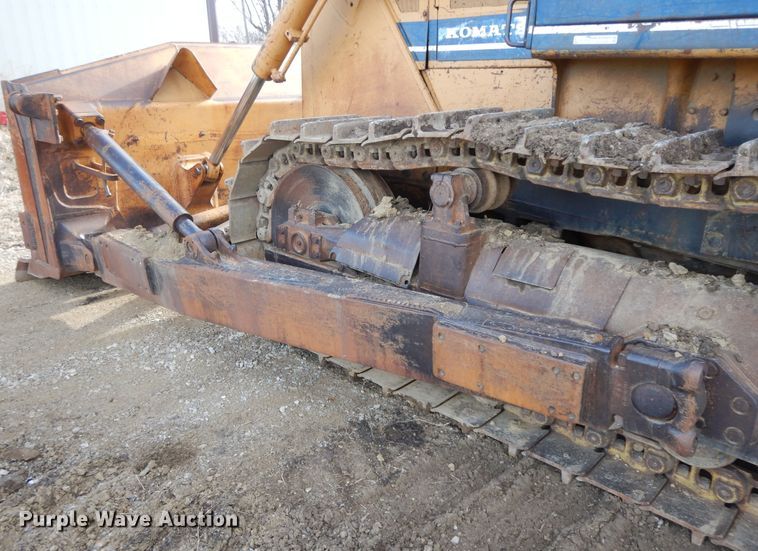 image for item GG9288 1988 Komatsu D135A-1  dozer