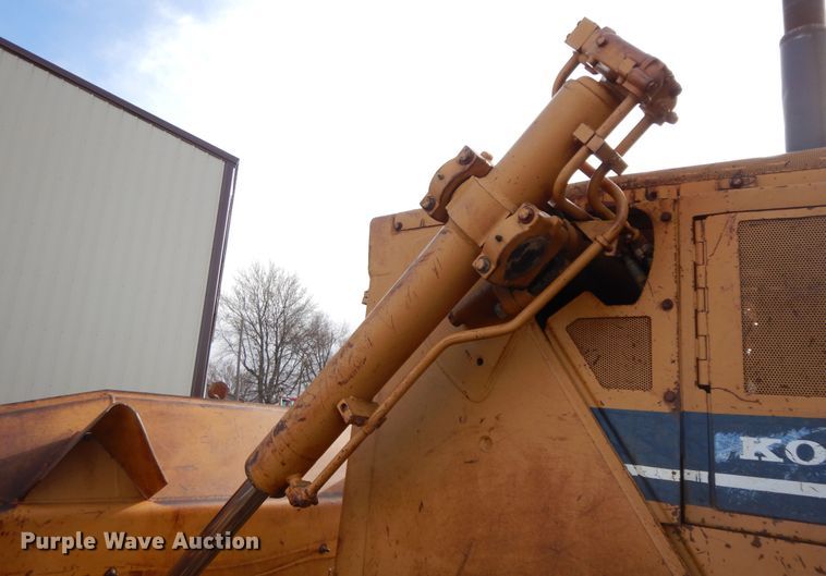 image for item GG9288 1988 Komatsu D135A-1  dozer