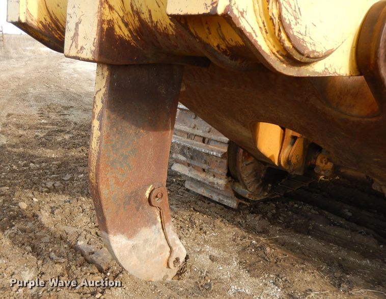 image for item GG9288 1988 Komatsu D135A-1  dozer