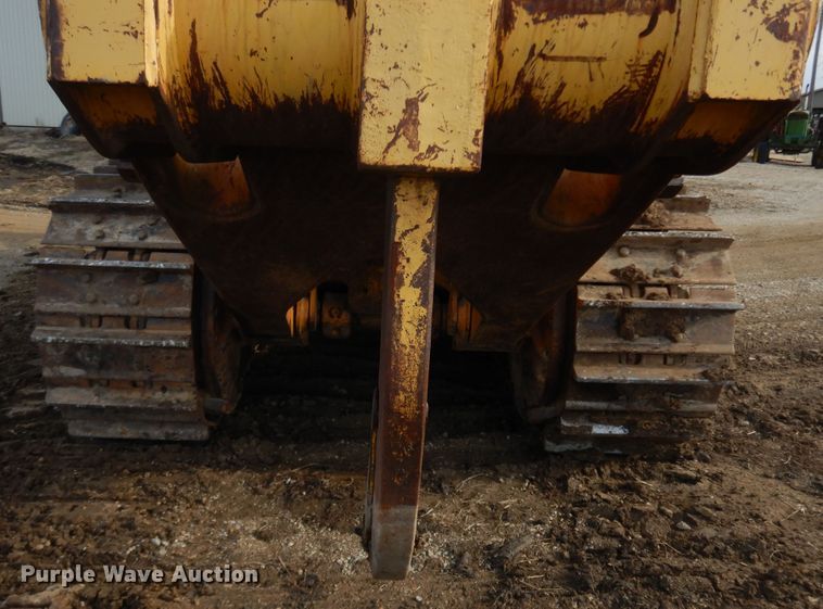 image for item GG9288 1988 Komatsu D135A-1  dozer