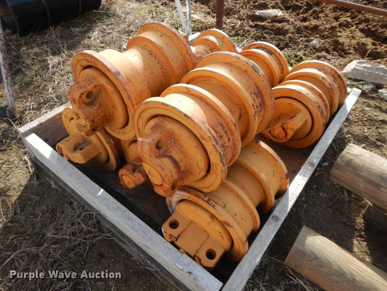 image for item GG9288 1988 Komatsu D135A-1  dozer