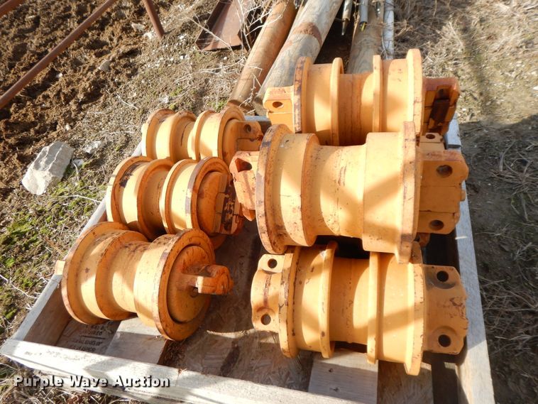 image for item GG9288 1988 Komatsu D135A-1  dozer