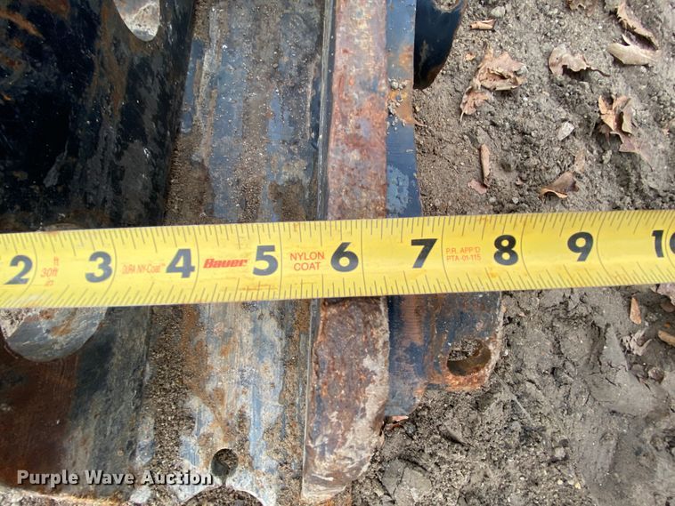 image for item HR9306 Geith  excavator grapple