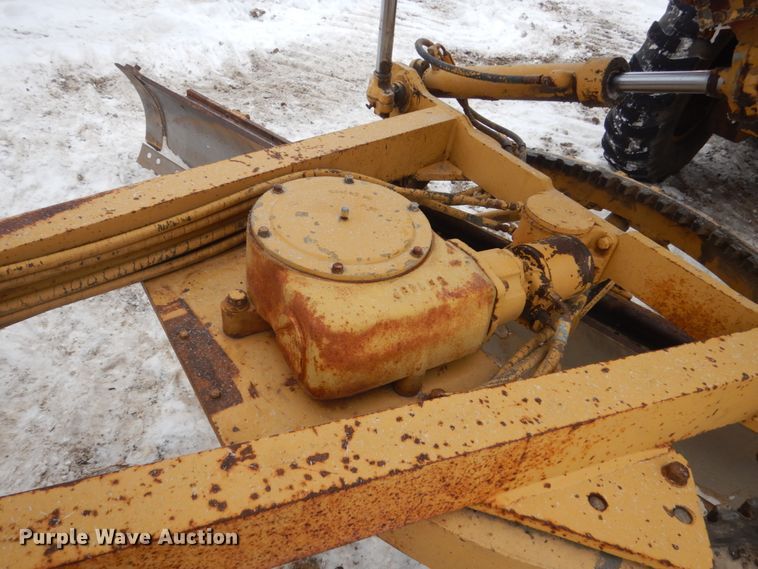 image for item HS9750 1982 Caterpillar 120G  motor grader