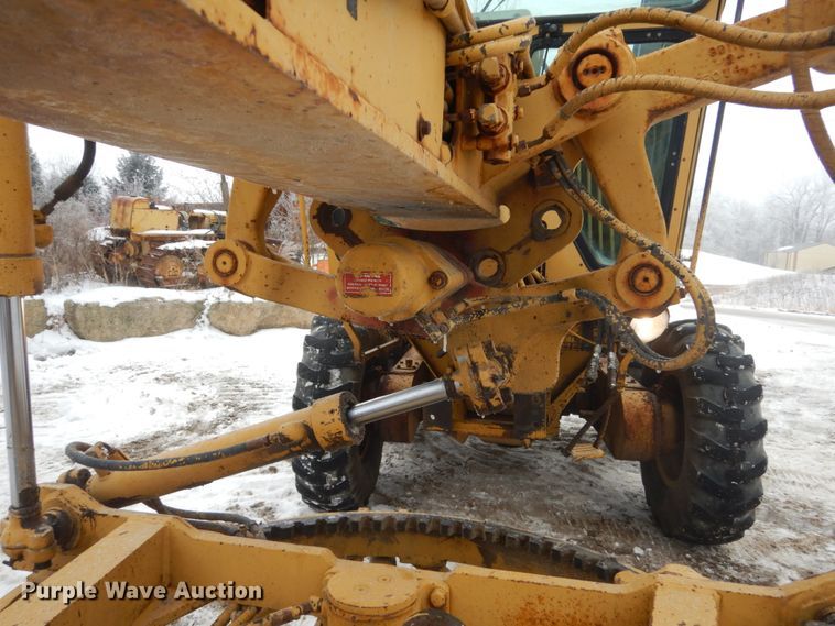 image for item HS9750 1982 Caterpillar 120G  motor grader